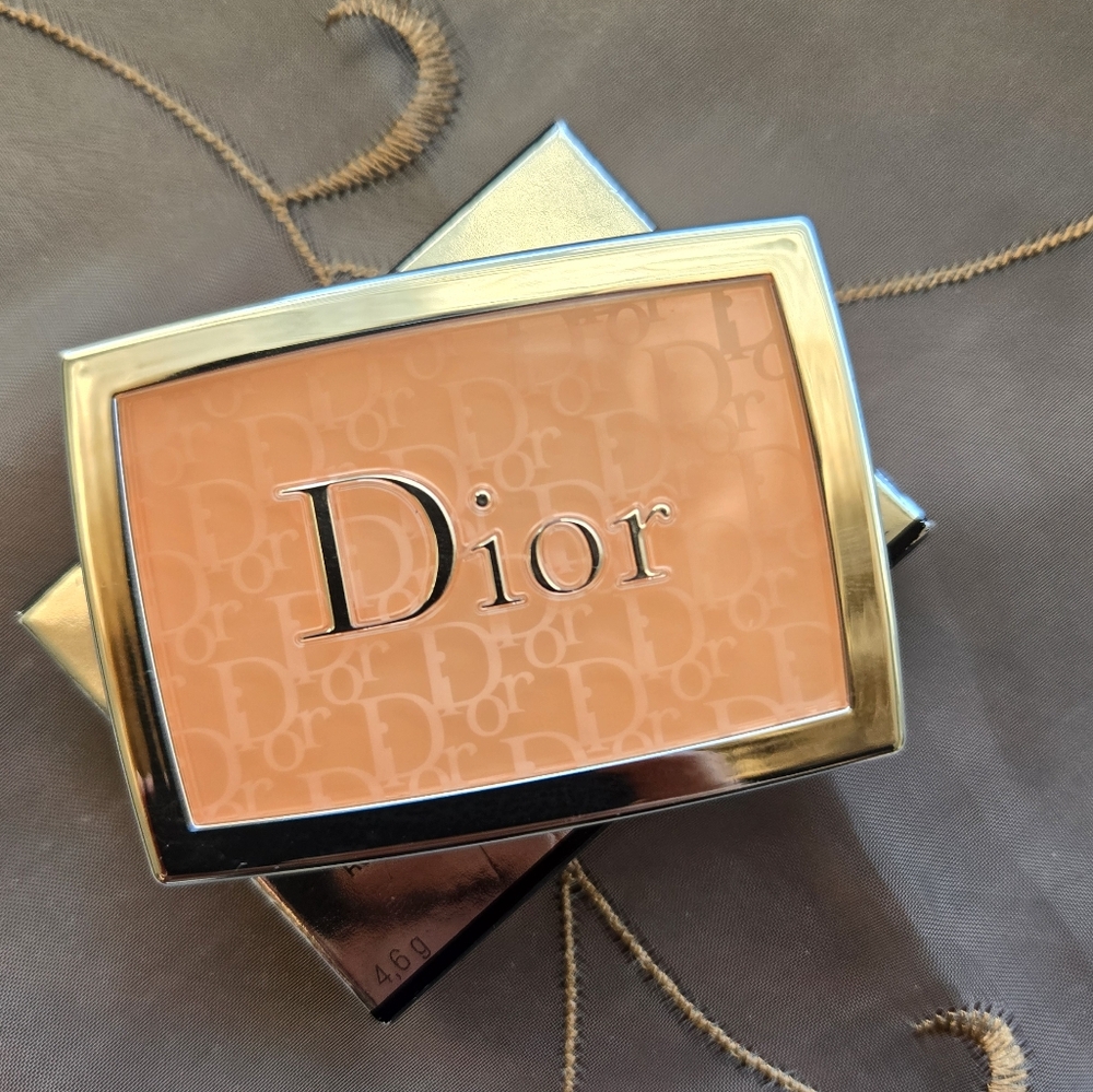 Dior Backstage Rosy Glow - Coral 004